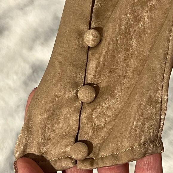 A.Calin By flying tomato puff sleeve top - Picture 3 of 9